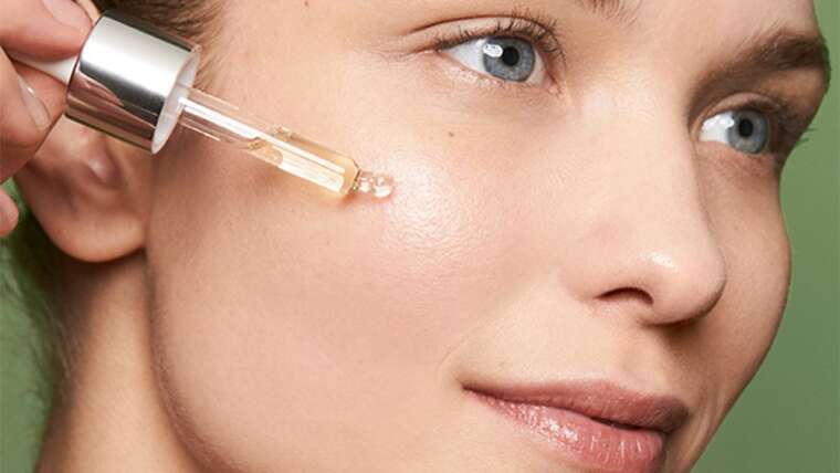 Role Of Hyaluronic Acid In Skin Care Routine