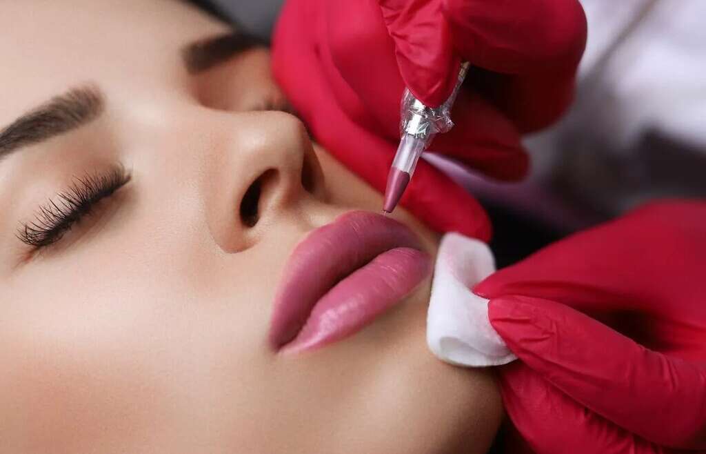 Dos and Don’ts of Permanent Makeup Aftercare: Maximizing Results and Minimizing Risks